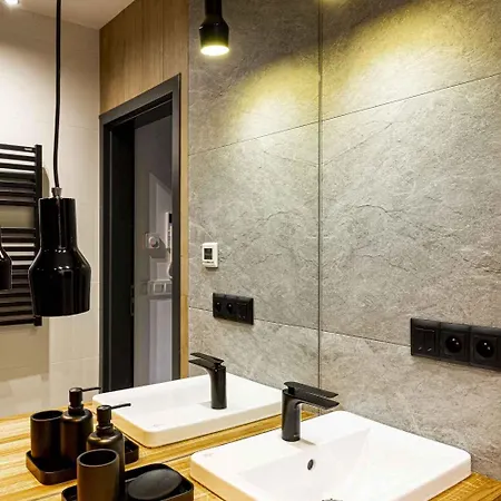 Blue Mountain Daire *